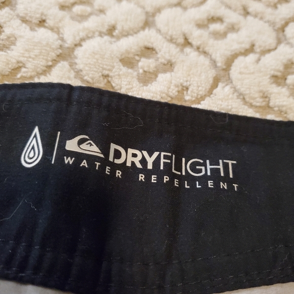 Quiksilver boardshorts- NWT - Picture 7 of 9